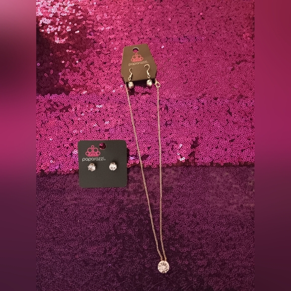 Paparazzi Silver Jewelry Set - Picture 5 of 5